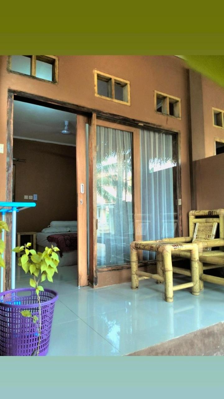 Fullmoon Homestay Kuta  Экстерьер фото