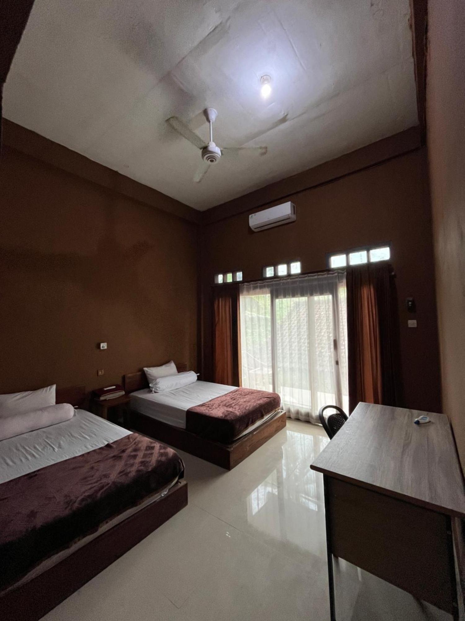 Fullmoon Homestay Kuta  Экстерьер фото